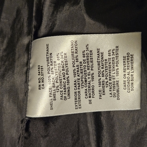 Levi's Women's Classic Faux Leather Asymmetrical Moto Jacket - Picture 9 of 16